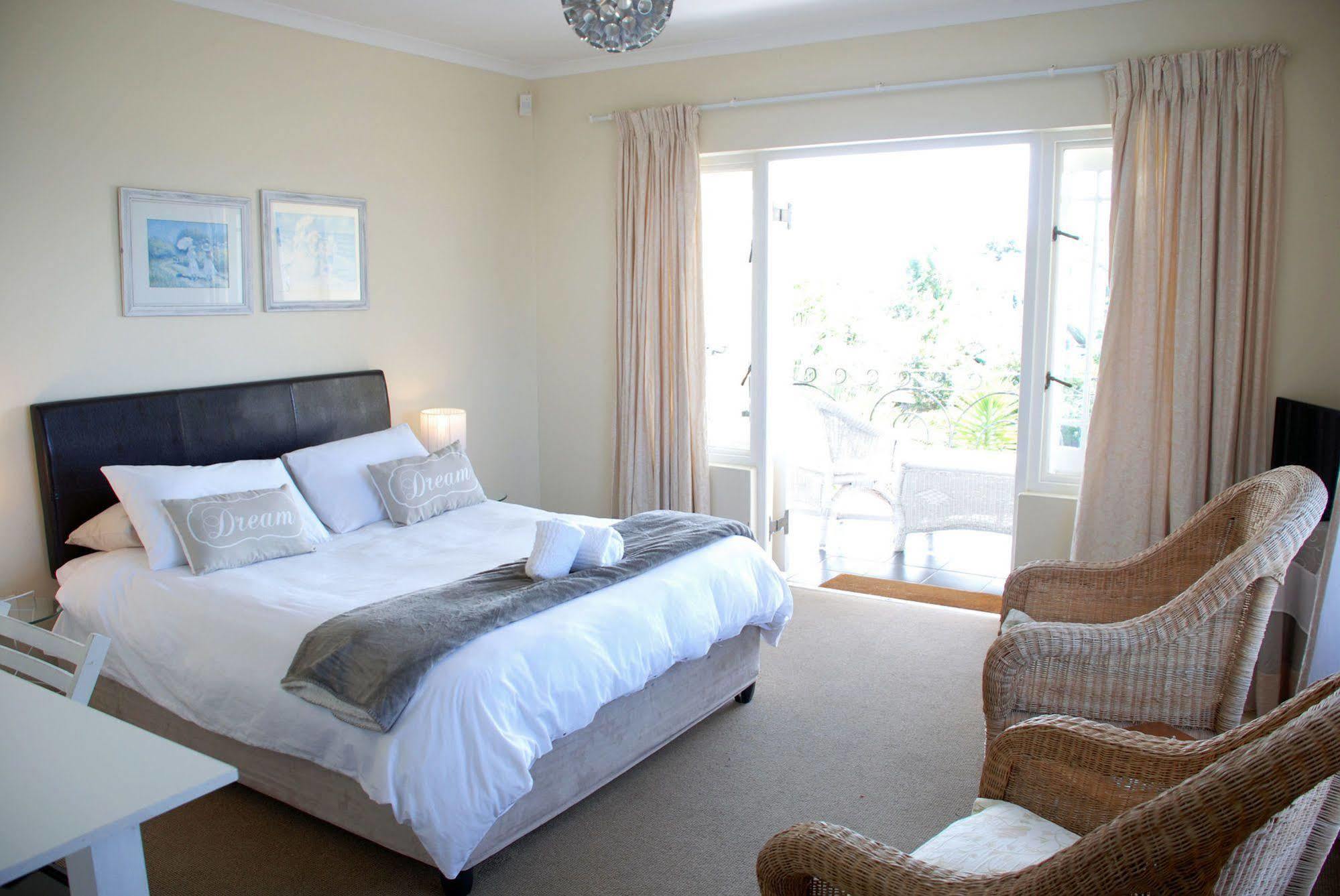 Mandalay Guest House Plettenberg Bay Ngoại thất bức ảnh